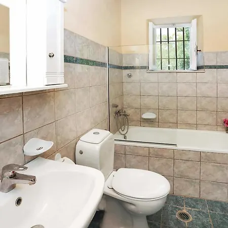 Bouritsa Villa *